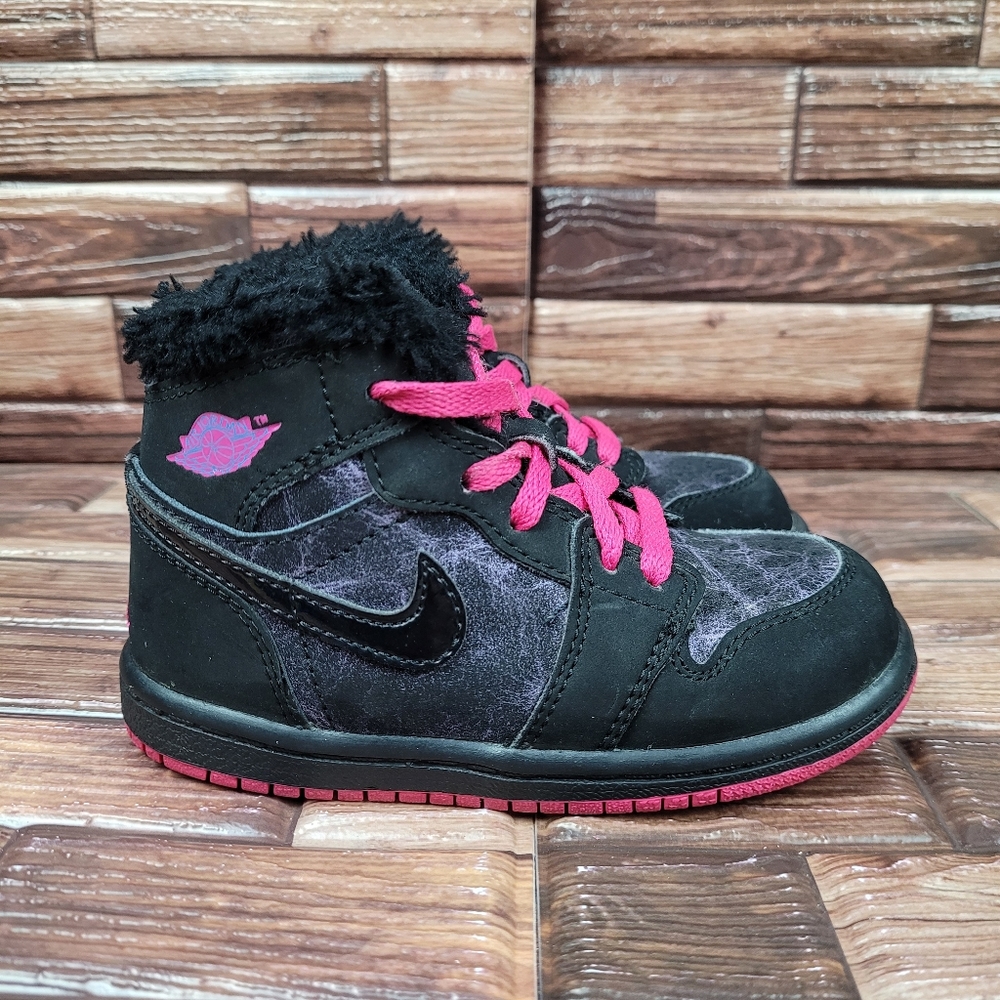 Nike Air Jordan 1 Retro Lace-Up Faux-Fur Lined Sneakers Childrens Size 8C